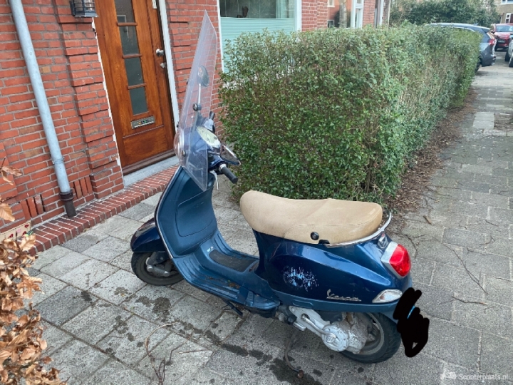 Vespa LX 50 blauw